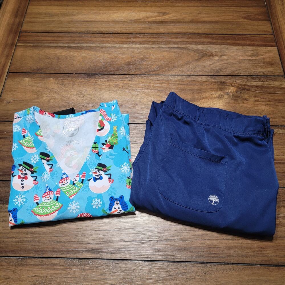 2 Pc Scrub Set Blue Christmas Snowmen Lights & Gifts - Size Large